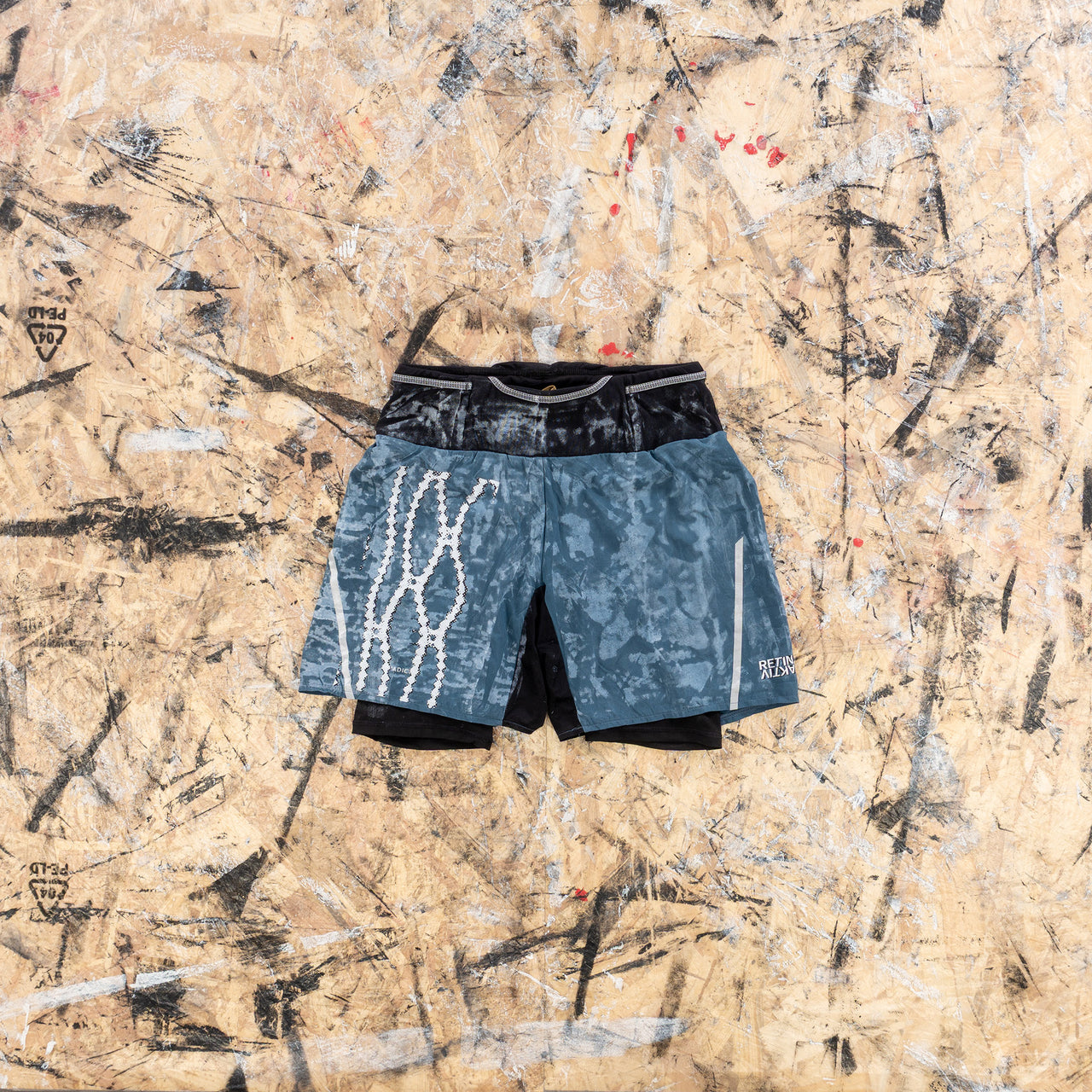 short de running avec poche custom et peint streetwear